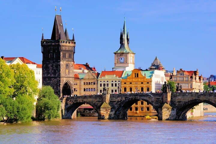 Best of Prague Guided Tour and Cruise with Authentic Czech Lunch image 4