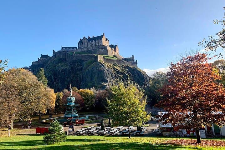Edinburgh Castle: Guided Tour with Ticket image 2
