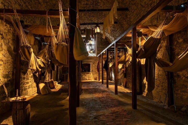 Edinburgh Castle: Guided Tour with Ticket image 5