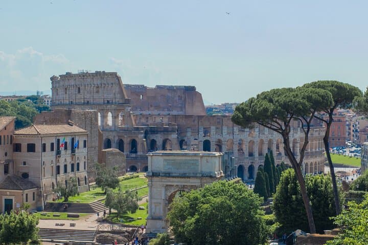 Colosseum and Roman Forum Guided tour: Treasure hunt for Kids image 5