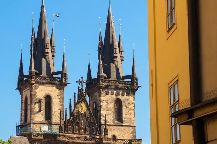 Prague Walking Tour of Old Town, Charles Bridge and Prague Castle image 3