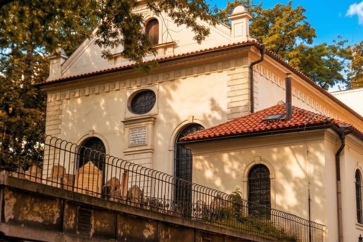 Prague Jewish Quarter Walking Tour with Admission Tickets image 3