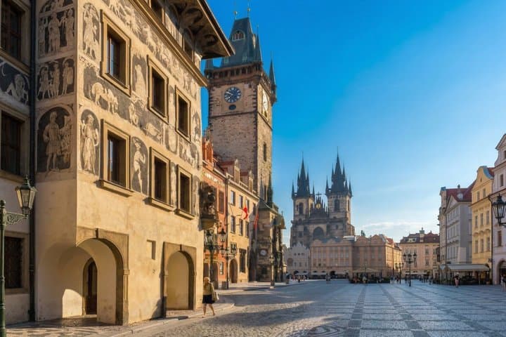 Prague 3-Hour Tour with Astronomical Clock Admission image 4
